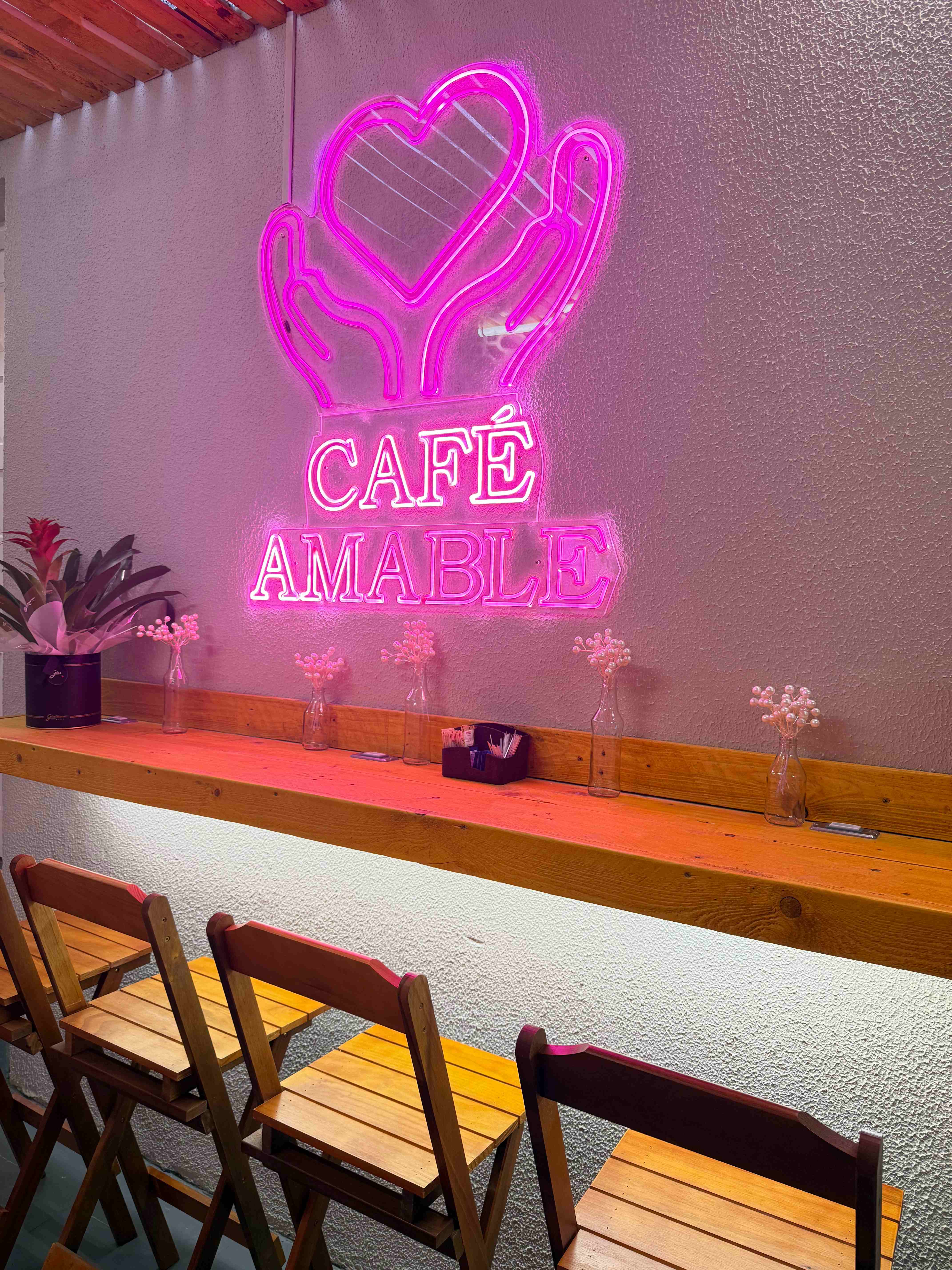 Café Amable - Espaço Acolhedor e Instagramável